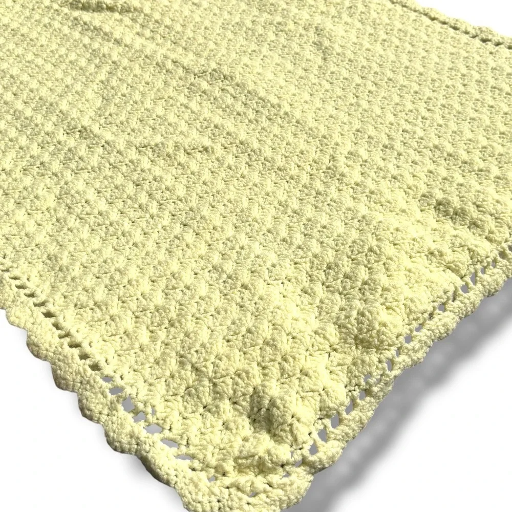 Handmade Crochet Baby Blanket Pale Yellow Shell Stitch Scallop Edge 28in x 36in